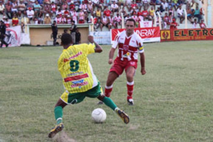 CRB perde o terceiro jogo consecutivo no Alagoano