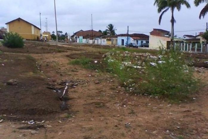 Obras inacabadas revoltam a população de Porto Real do Colégio