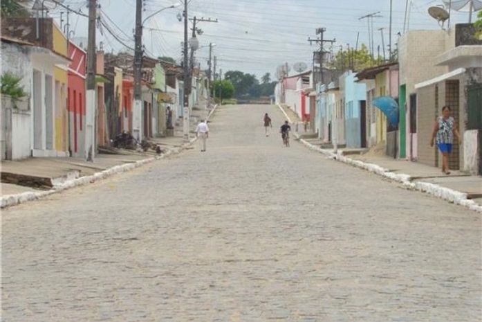 Médico e filho de prefeita trocam graves acusações de agressão