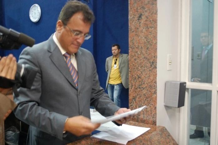 Câmara reapresenta projeto de antecipação de eleição da Mesa