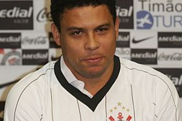 Gol: é o que falta para Ronaldo engrenar em 2010, analisa o chefe Mano Menezes