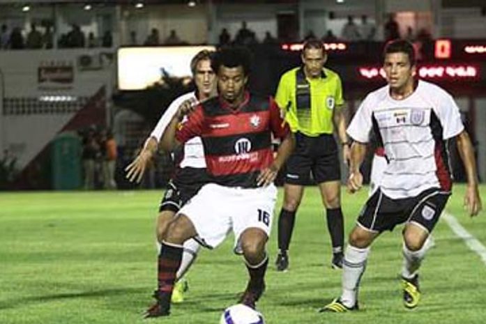 Video: Corinthians-AL é goleado pelo Vitória e está eliminado da Copa do Brasil