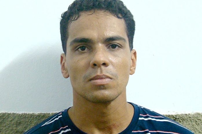 PC prende acusado de receptação e apreende 2 carros roubados 