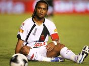 Carlos Alberto não viaja para Alagoas e segue desfalcando o Vasco