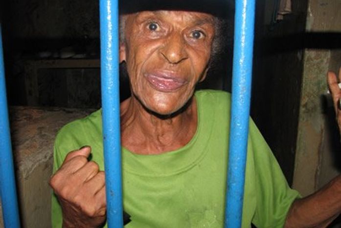 Aposentada de 70 anos esfaqueia homossexual em São Miguel dos Campos