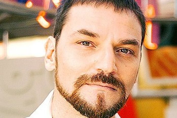 Comédia romântica Hello Boy será encenada no Teatro Marista