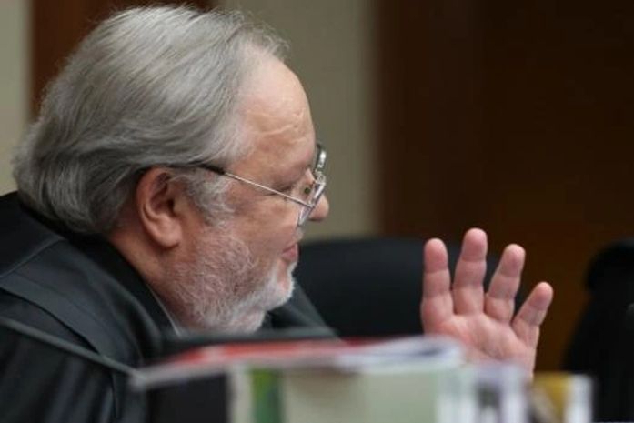 Ministro do TSE rejeita contas do PSDB e pede bloqueio dos repasses