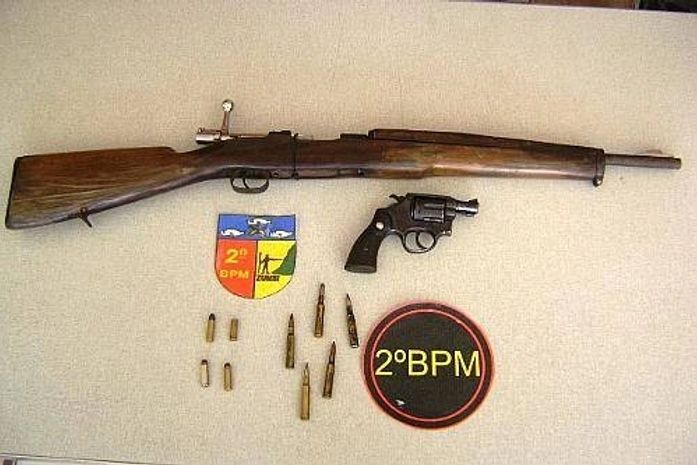 Polícia apreende em União fuzil de uso das Forças Armadas