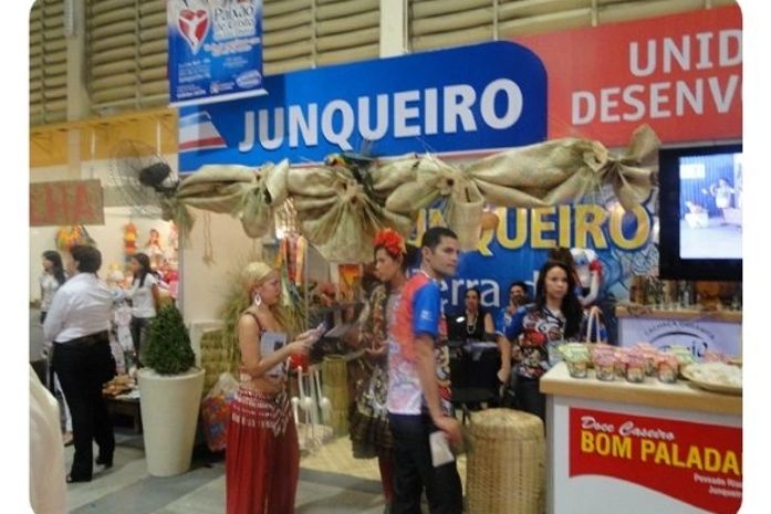 Junqueiro leva a sua cultura e arte até a feira dos municípios de Alagoas‏