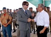 Governador Teotonio Vilela Filho entrega chave de viatura a Marcílio Barenco 