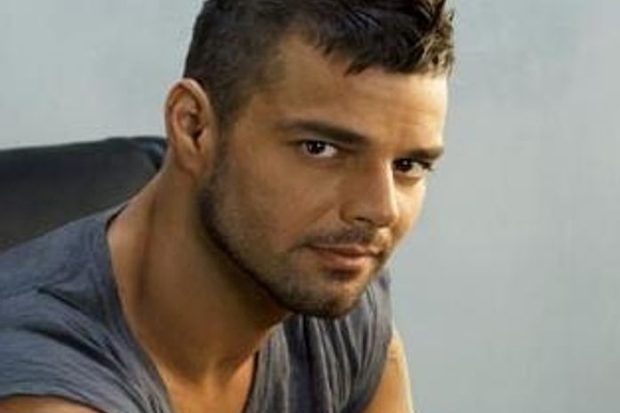 "Hoje assumo ser homossexual", diz Ricky Martin