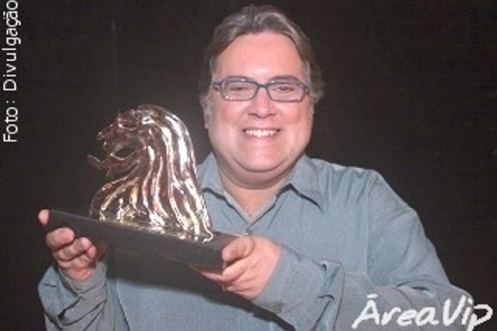 Leão Lobo detona Faustão na entrega do Troféu Imprensa