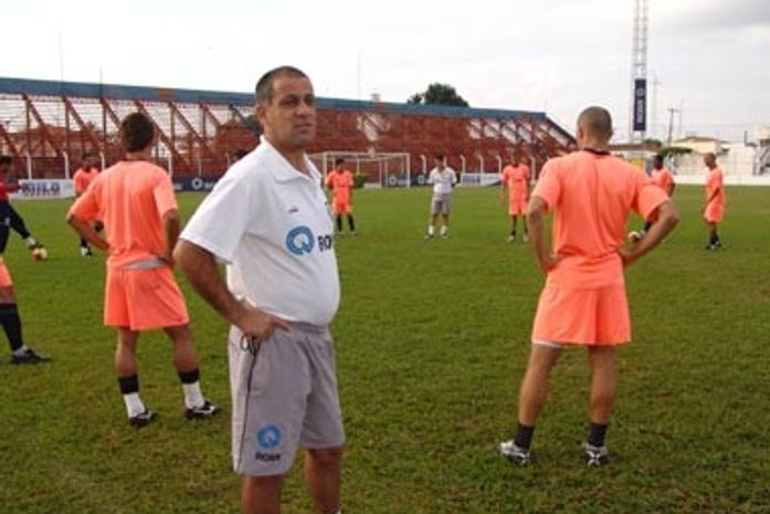 Técnico do CRB é acusado de abandono de emprego