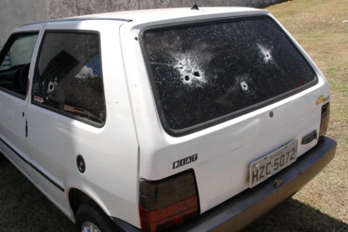Quatro homens em Uno com placa de Maceió morrem em troca de tiros