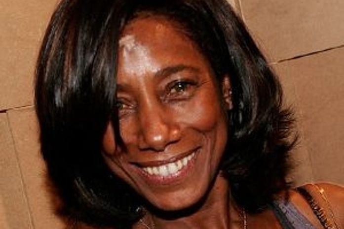 Entrevista: Glória Maria leva as filhas e o trabalho no seu pescoço