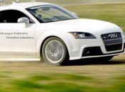 Carro da Audi vai subir montanha sem motorista