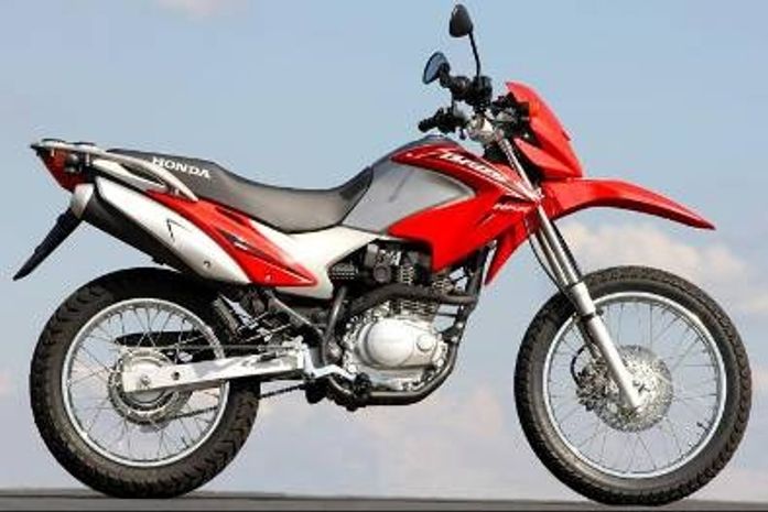 Honda faz recall das motos NXR 150 e XRE 300 por problema no acelerador