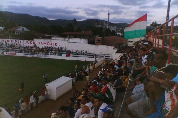 CSE goleia o Coruripe e assume liderança isolada do alagoano