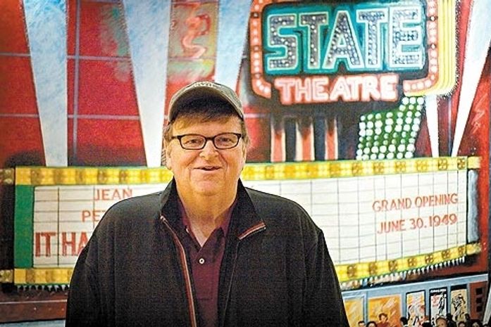 Michael Moore, que compara EUA a Império Romano em novo filme para culpar ganância pelos problemas do país