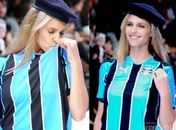 Fernanda Lima desfila para o Grêmio, seu time de coração