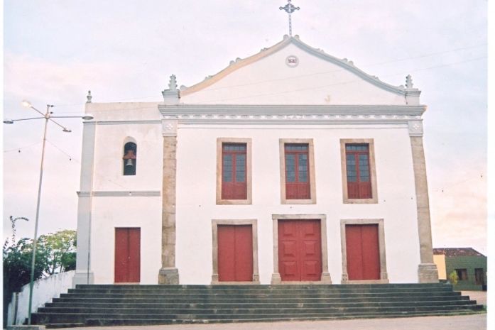 Porto Calvo comemora 375 anos com show da banda Limão com Mel