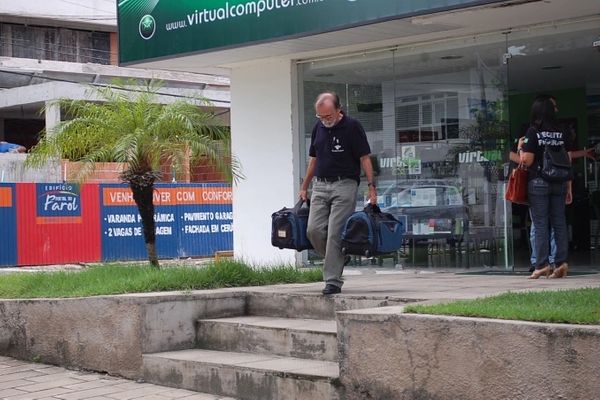 Receita federal apreende computadores em loja de ...