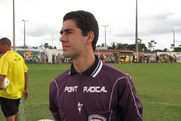 Árbitro Ricardo Laranjeiras