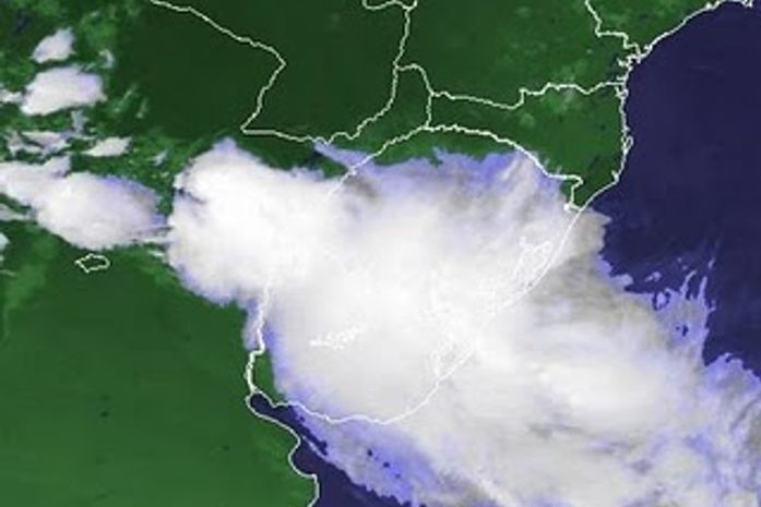 Previsão é de chuva forte em Sergipe, Alagoas e Bahia