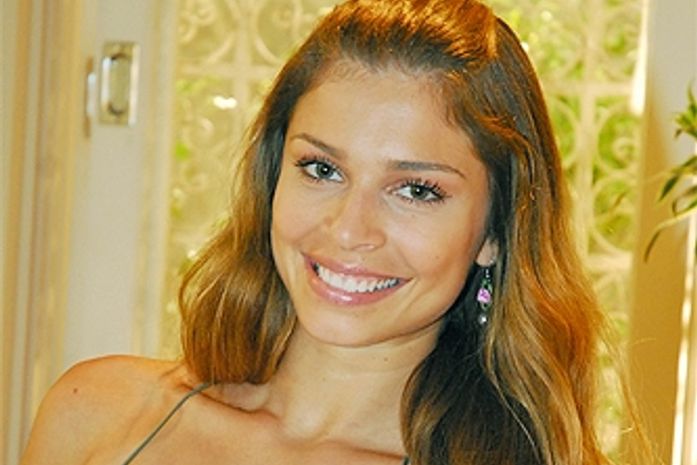 Grazi Massafera nega rumores de crise na relação com Cauã Reymond