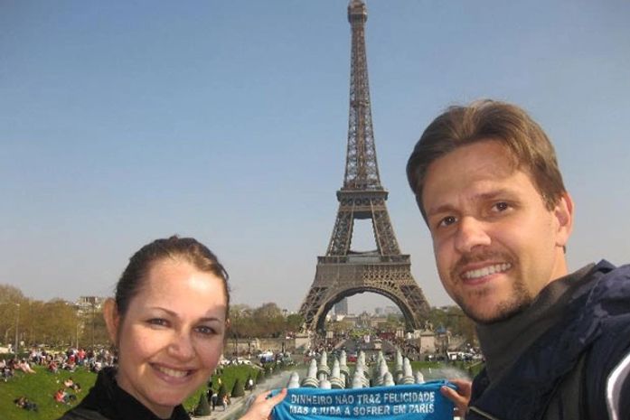 Em foto, internauta brinca com situação do caos aéreo em Paris