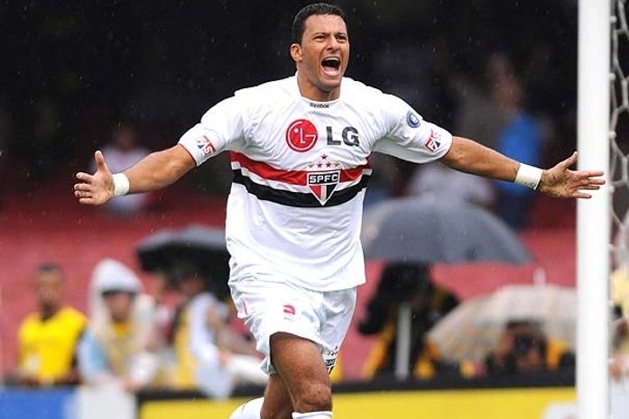 Insatisfações explodem na era Gomes às vésperas de decisão na Libertadores