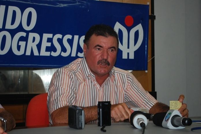 Almeida diz que Collor deve manter palavra sobre candidatura ao Governo