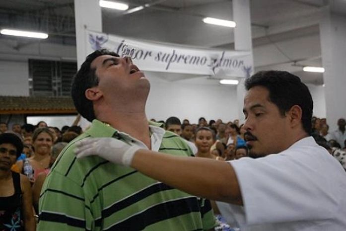 Video:Juiz decreta prisão preventiva de Kleber Aran, que dizia incorporar o Doutor Fritz