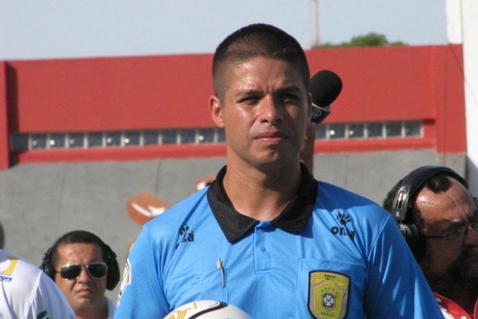 Alagoanos comandam jogo entre Botafogo e Coritiba pela série A