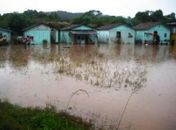 Chuva deixa mais de 2.000 fora de casa em Santa Catarina