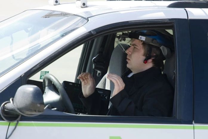 Cientistas alemães criam sistema que controla carro com os olhos