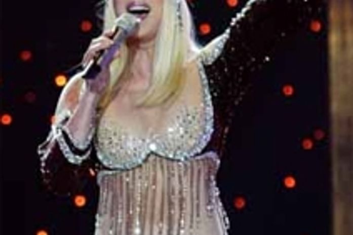 Cher lança disco e filme novo em 2010 