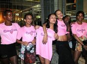 Torcedor do Fla contrata travestis para esperar Ronaldo no Maracanã