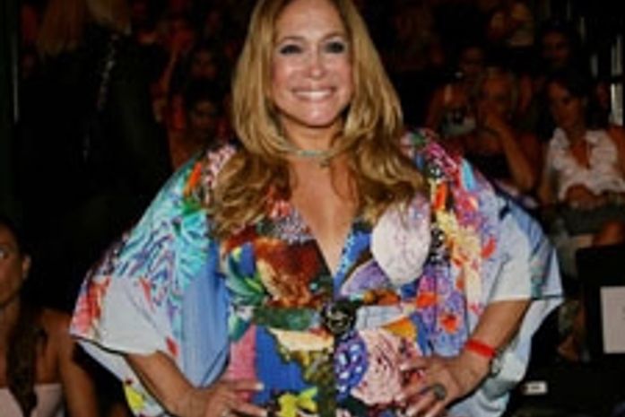 Susana Vieira faz aulas de canto e planeja gravar CD em breve