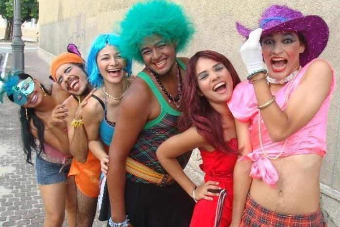 Espetáculo de teatro conta histórias do bloco de carnaval “As pecinhas de Maceió”