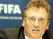 Fifa mostra preocupação com 2014: 'É incrível como o Brasil está atrasado'