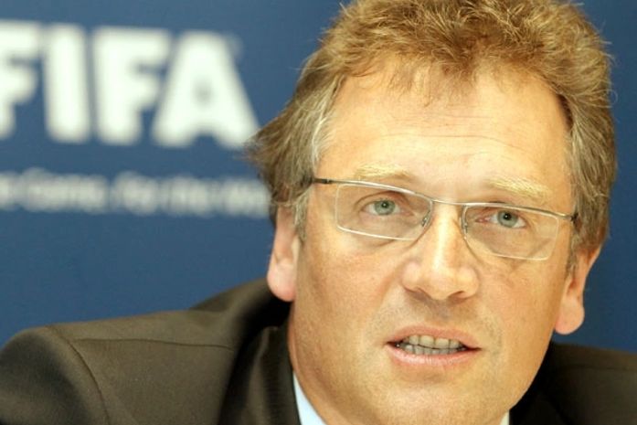 Fifa mostra preocupação com 2014: 'É incrível como o Brasil está atrasado'