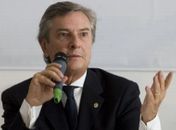 "Nó Político" causado por candidatura de Collor atinge todas as composições