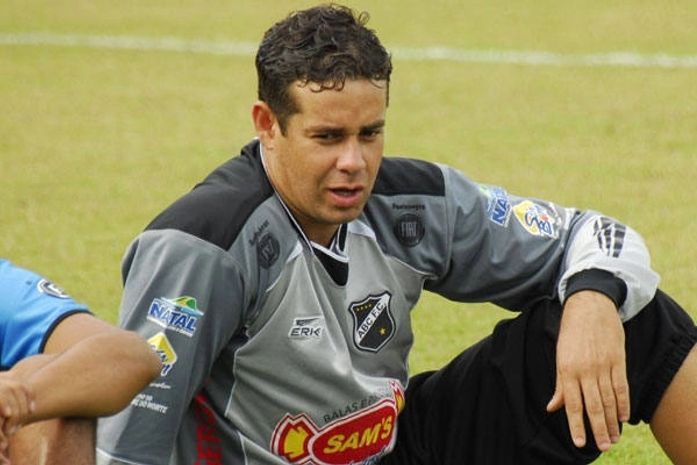 Vídeo: Goleiro Gatti fora. ASA confirma a contratação do goleiro Paulo Musse