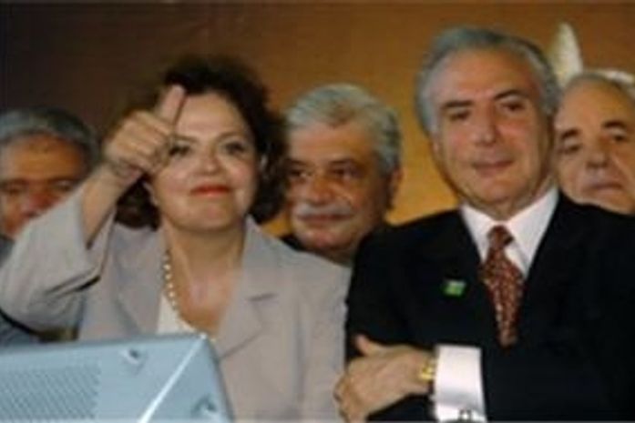 Dilma convida oficialmente Temer para ser candidado a vice-presidente