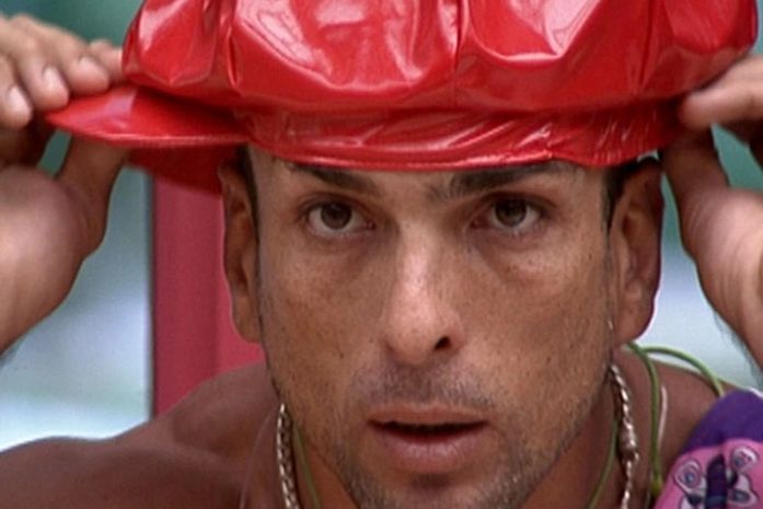 Mãe de Dourado está decepcionada com comportamento do filho