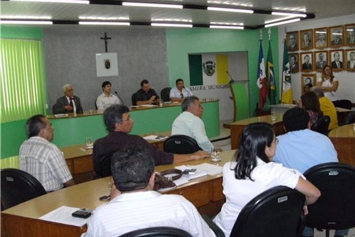 Clima esquenta entre vereadores de Arapiraca durante debate de projeto