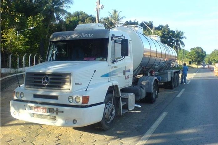 PRF flagra transporte irregular de produto alimentício em Novo Lino