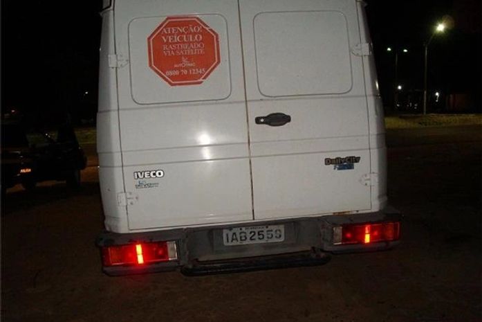 PRF: ronda noturna flagra transporte irregular de medicamentos