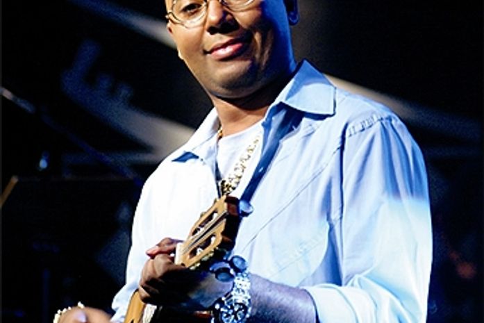 Criminosos matam baterista do cantor Dudu Nobre, em Nilópolis (RJ)